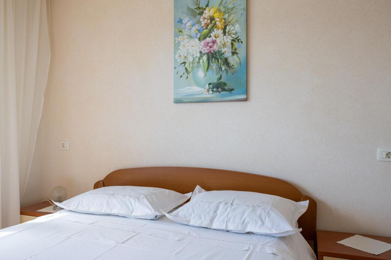 Adriatic Beach Suites Omis Exterior photo